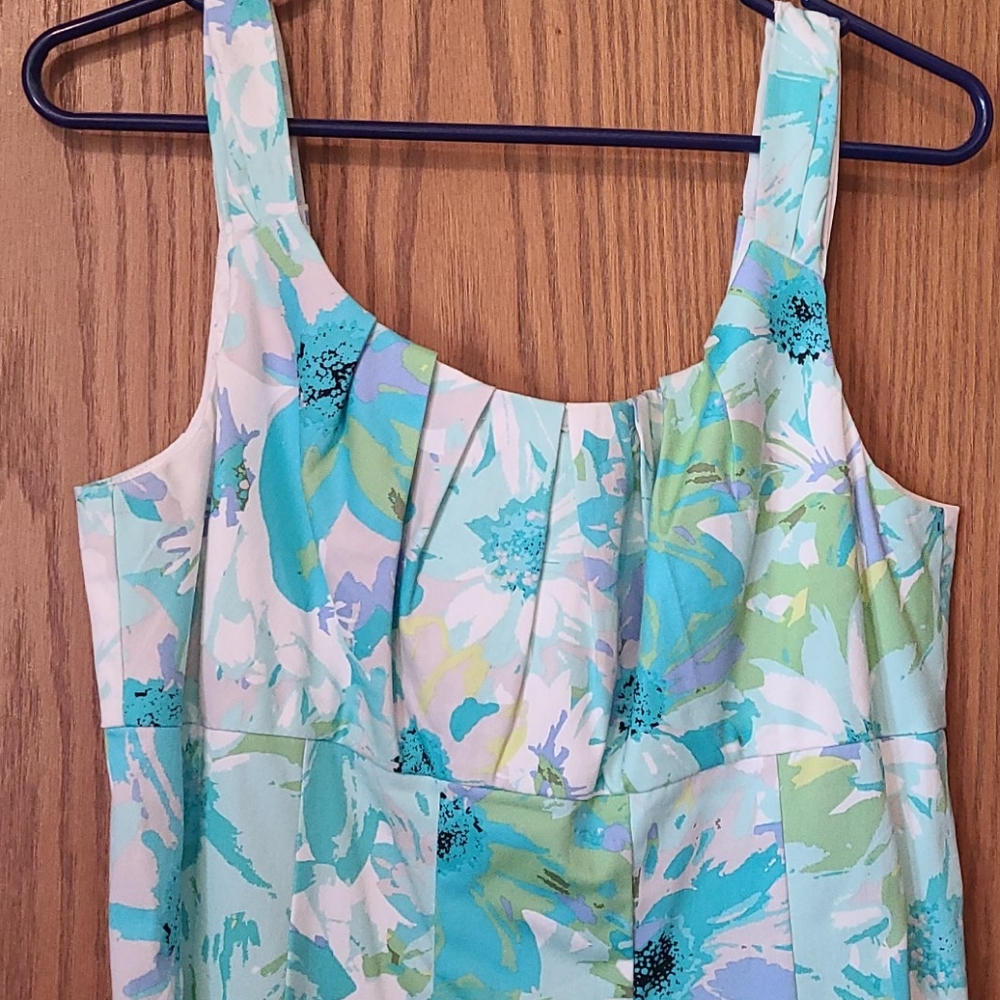 Dress - Picture 2 of 3
